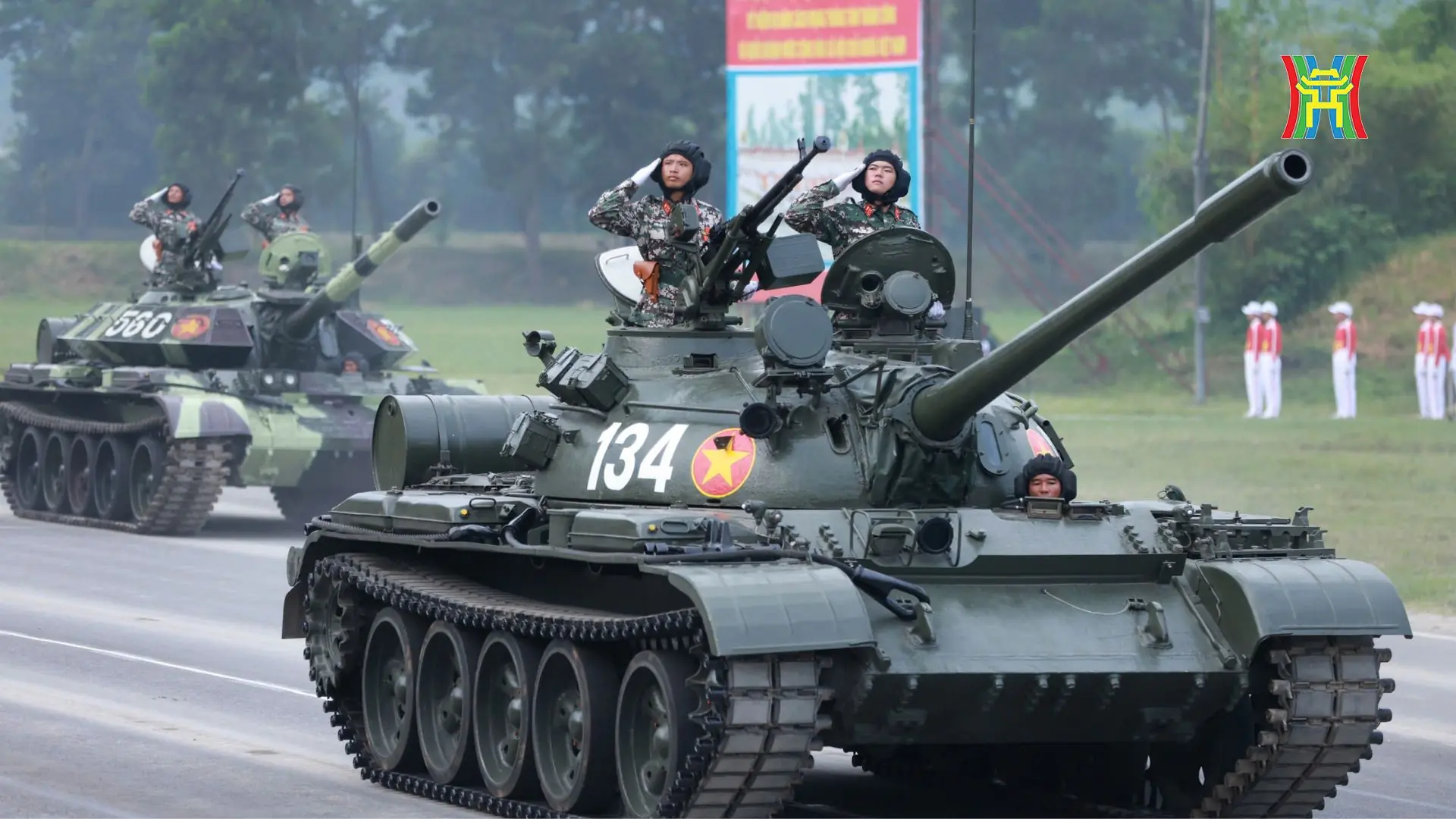 khí tài quân sự phục vụ A80